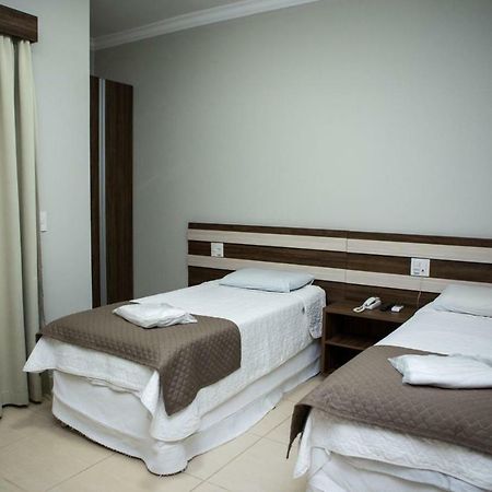 Joao Pinheiro Hotel Avenida מראה חיצוני תמונה